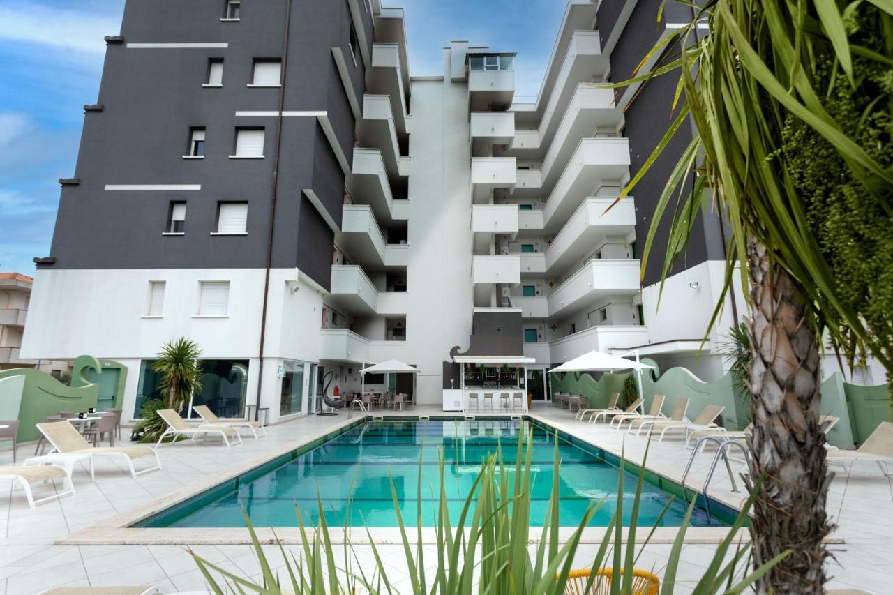 Nero D'Avorio Apartments Rimini Kültér fotó