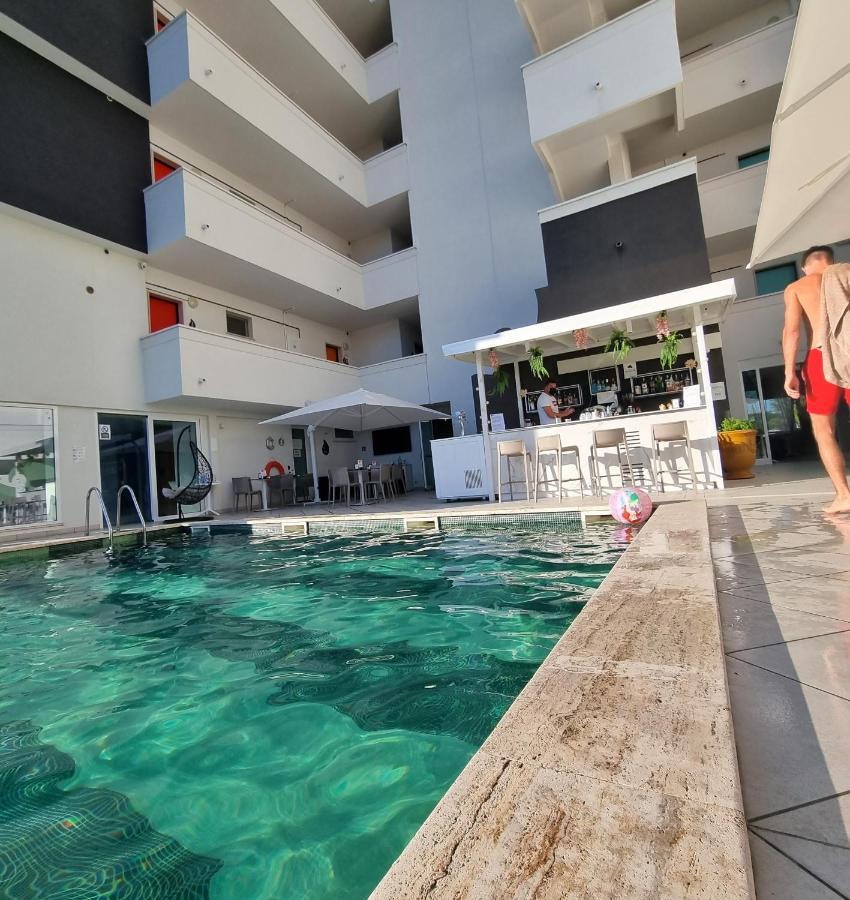 Nero D'Avorio Apartments Rimini Kültér fotó
