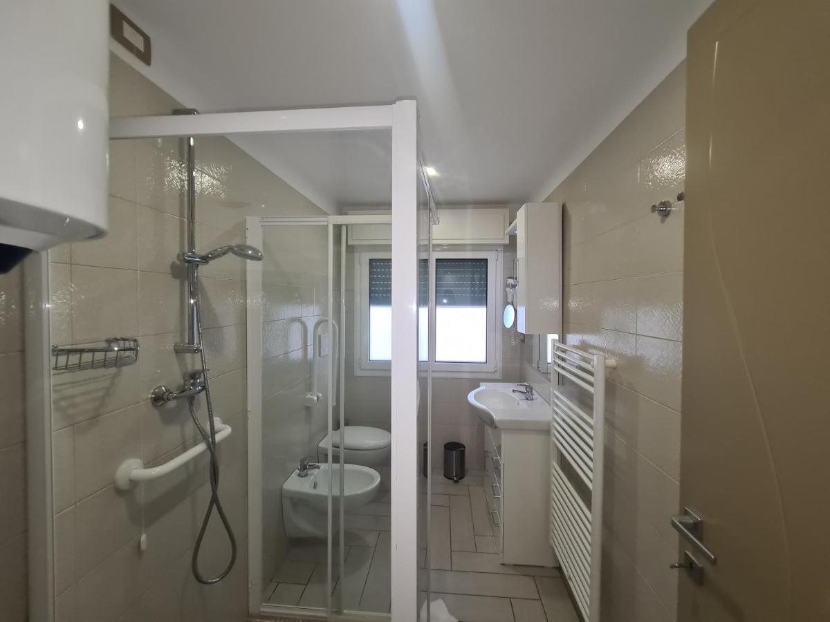 Nero D'Avorio Apartments Rimini Kültér fotó