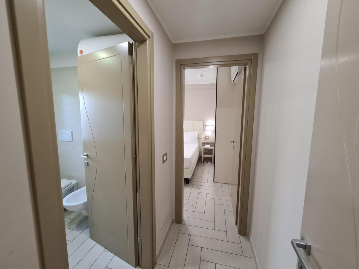 Nero D'Avorio Apartments Rimini Kültér fotó