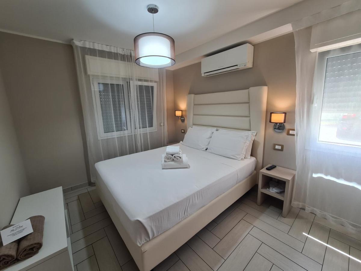 Nero D'Avorio Apartments Rimini Kültér fotó