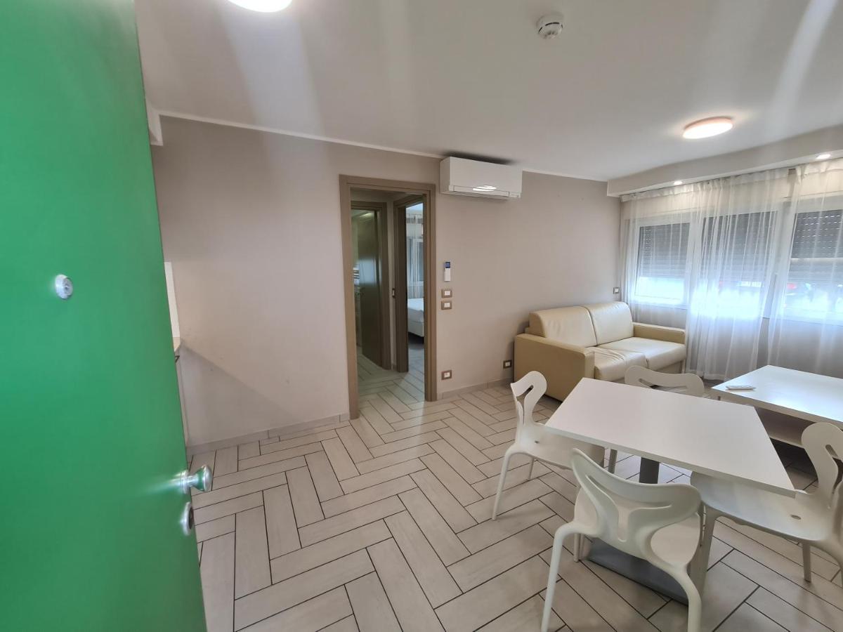Nero D'Avorio Apartments Rimini Kültér fotó
