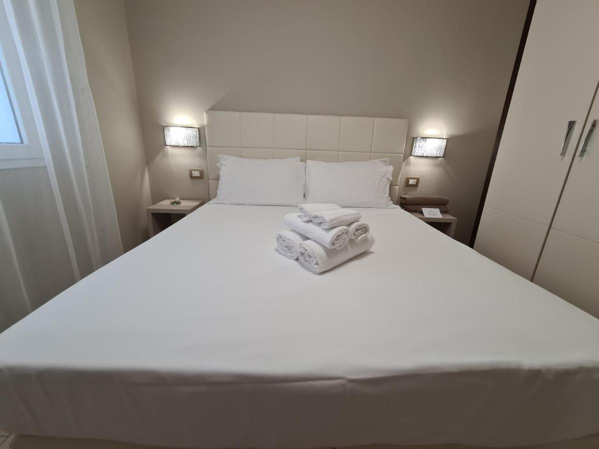 Nero D'Avorio Apartments Rimini Kültér fotó