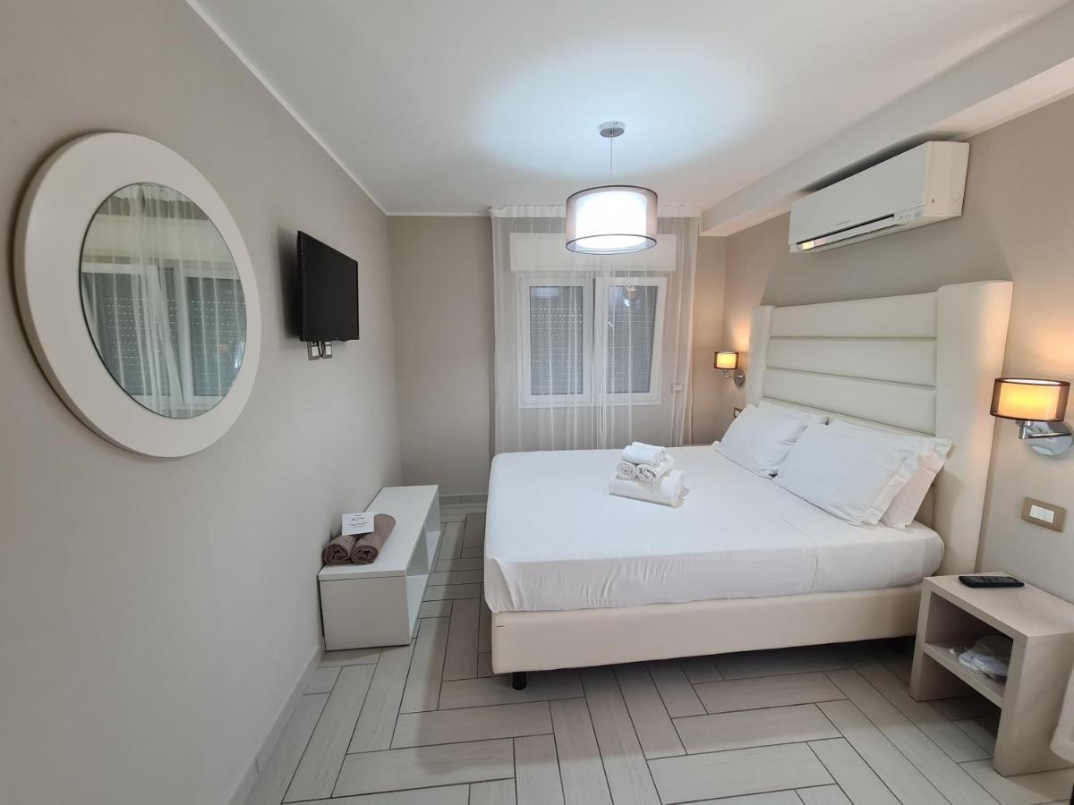 Nero D'Avorio Apartments Rimini Kültér fotó